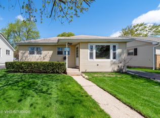 746 Countryside Hwy, Mundelein, IL