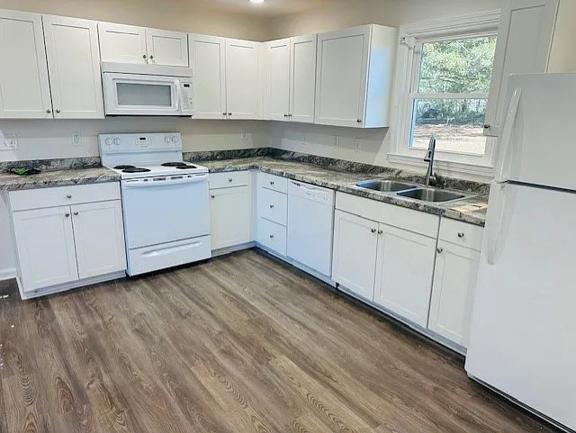 3304 Oakcrest St #2 — Photo 4