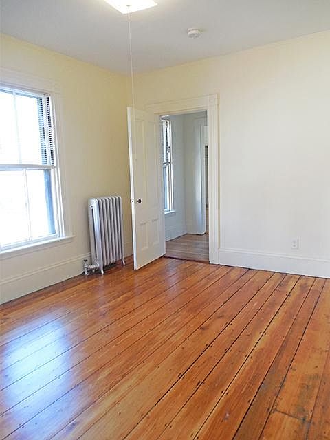 2nd image of 17 Aldersey St APT 2-A