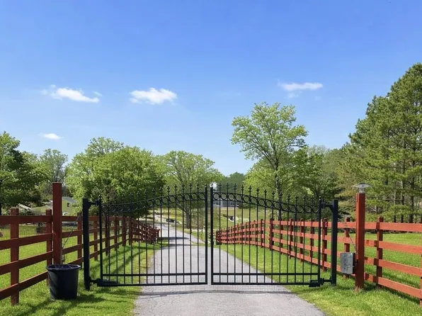 521 County Road 151, Jemison, AL 35085