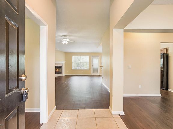 4th image of 3062 Hidden Oaks Dr