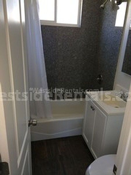2nd image of 1136 W 107th St APT 2