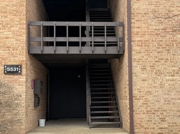 5531 E Lake Dr APT B, Lisle, IL 60532