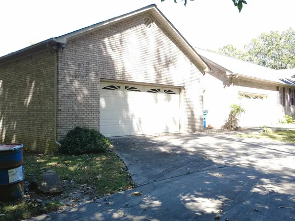 28 Forest Dr, Henagar, AL 35978