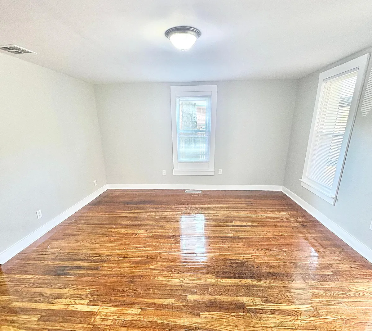 Building Photo - 1086 Whalley Ave #1