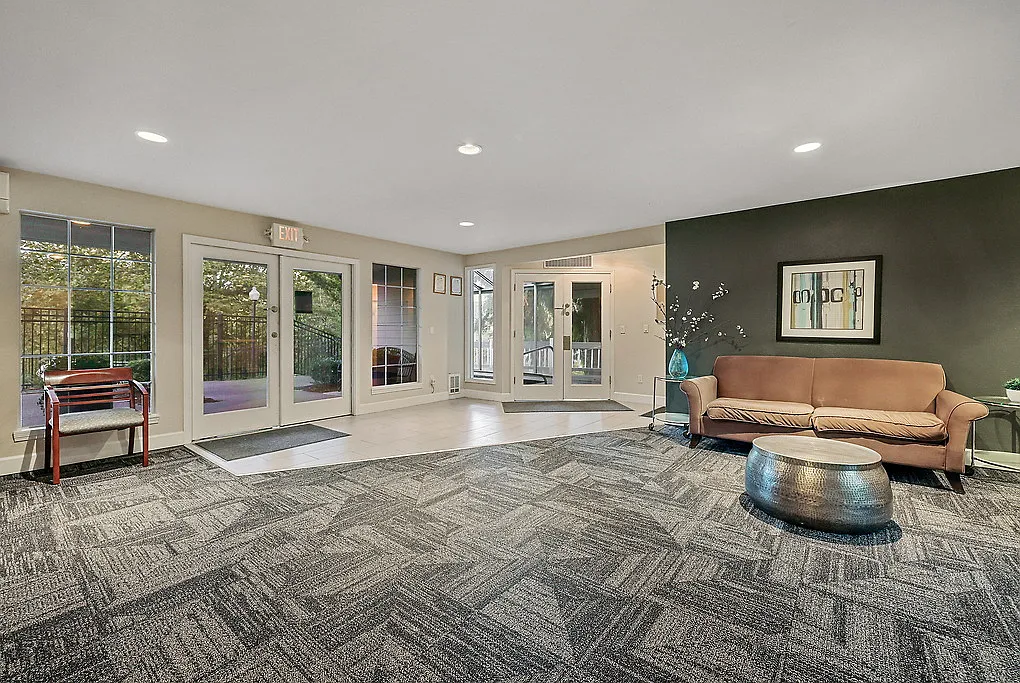 Sammamish View — Photo 3