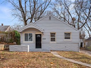 6709 Agnes Ave, Kansas City, MO 64132