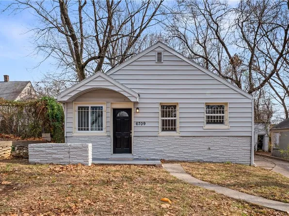 6709 Agnes Ave, Kansas City, MO 64132