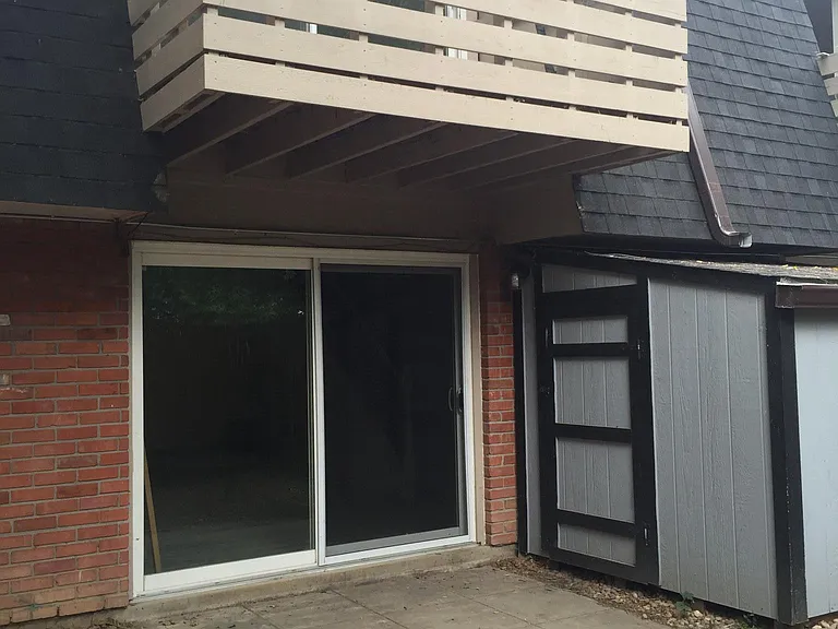 3250 Madison Ave — Photo 12