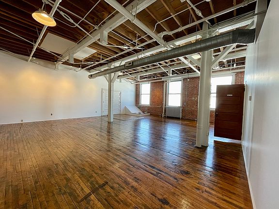 2nd image of 1800 Central St Ste 202