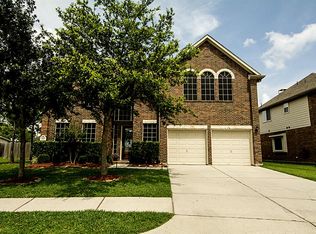 101 Sandstone Bend Ln, Dickinson, TX 77539