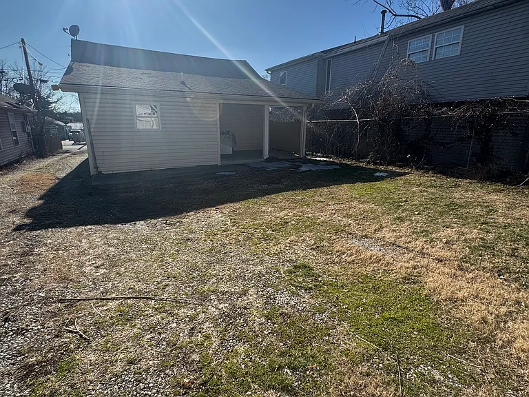 945 Dayton Ave — Photo 6