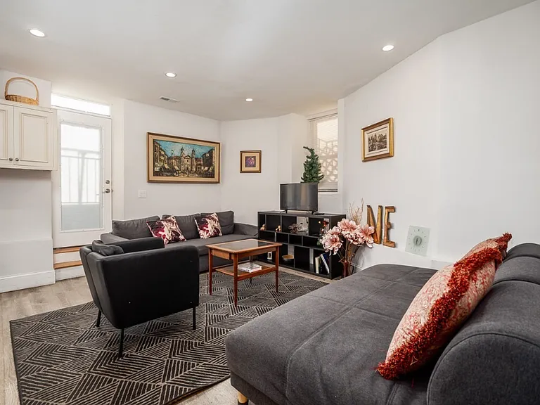 2 Buckley Ave #1F — Photo 6