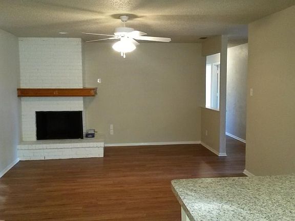 5th image of 411 Kelly Ct