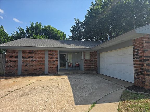 2nd image of 716 Victoria Dr