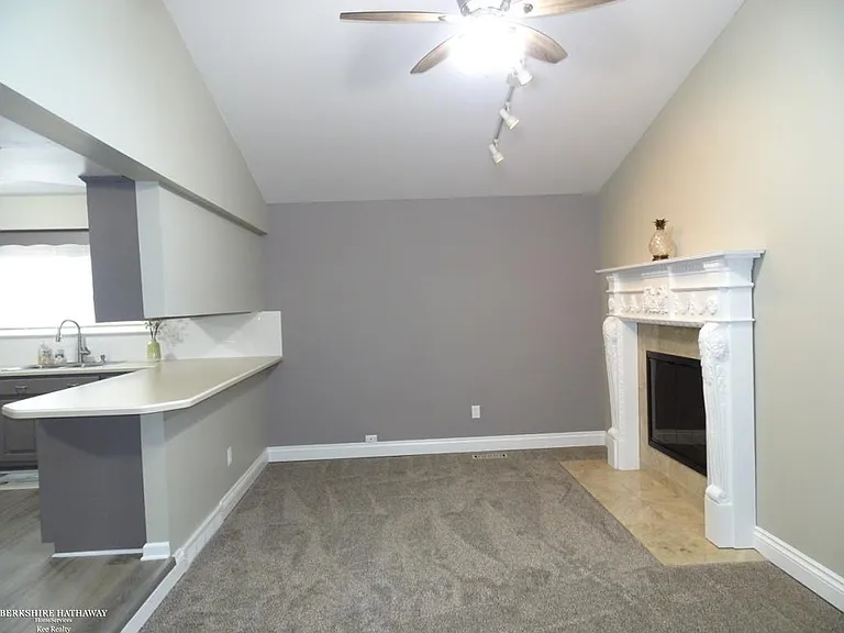 32106 Gainsborough Dr — Photo 9
