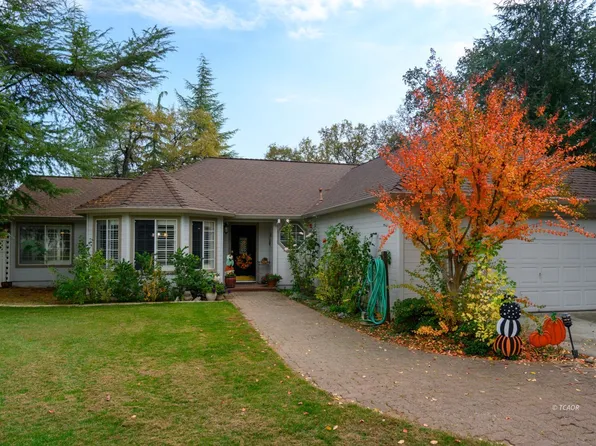 19679 Midland Dr, Redding, CA 96003