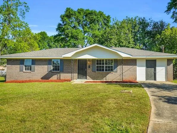 108 Curry Cir, Troy, AL 36081