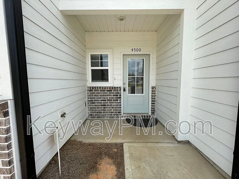 Building Photo - 4500 Chestnut Trl