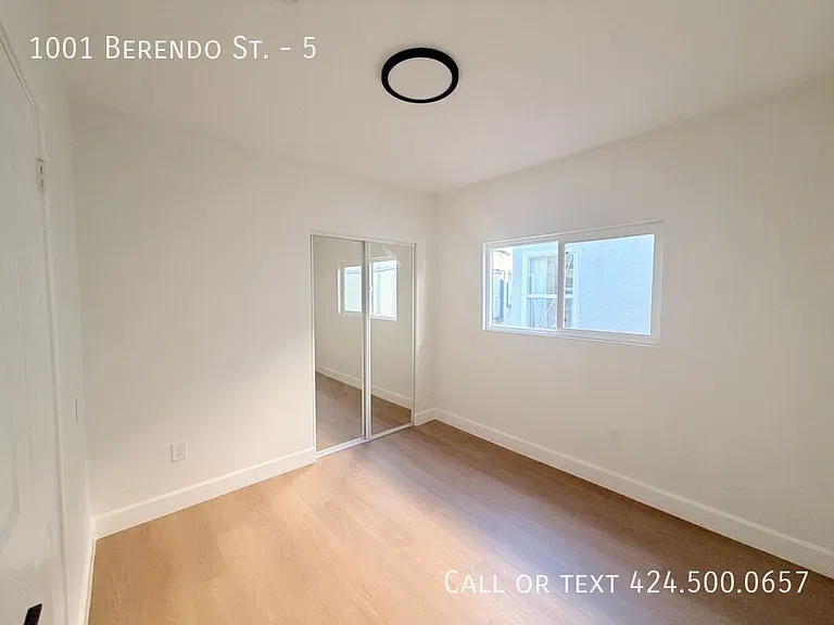 1001 N Berendo St #5 — Photo 7