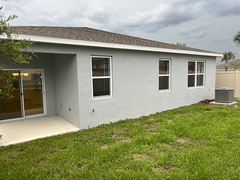1658 Blue Lagoon Cir — Photo 35