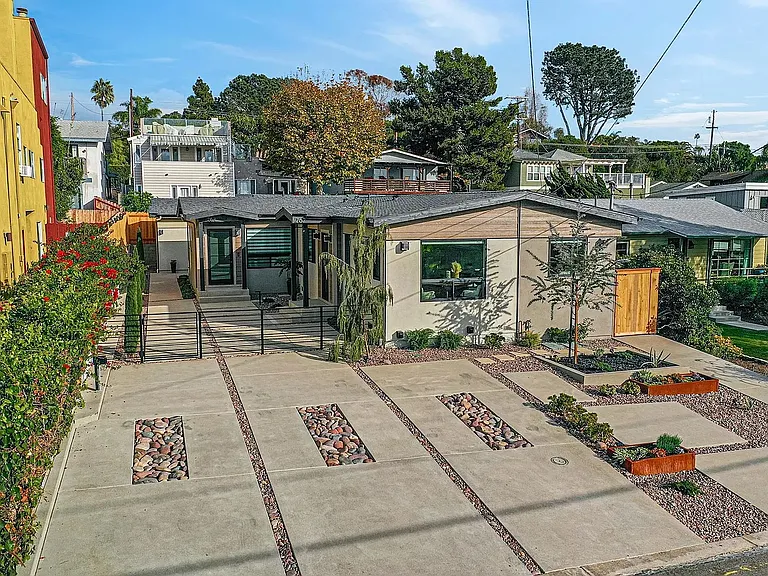 262 Barbara Ave — Photo 29