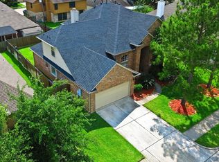 1204 Lake Shore Dr, Pearland, TX 77581