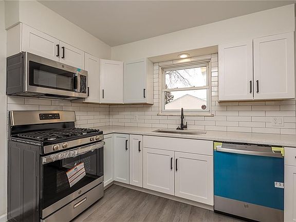 5th image of 24870 Picone Ln