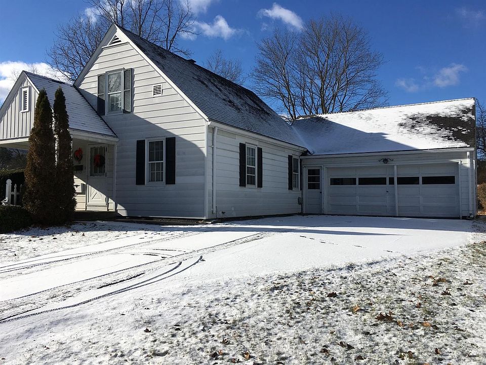1st image of 30 Overlook Dr