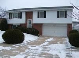 9707 Harrison St, Crown Point, IN 46307