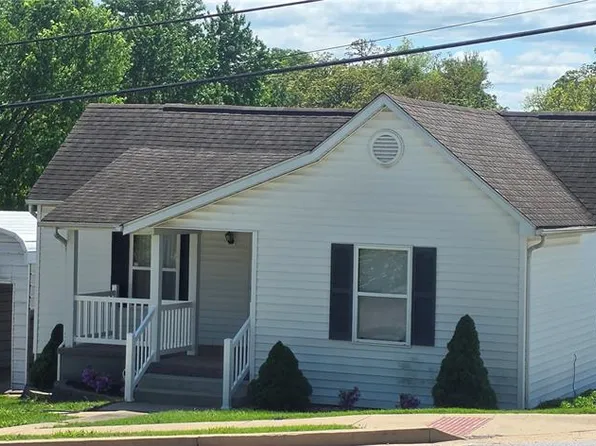921 Boyd St, De Soto, MO 63020