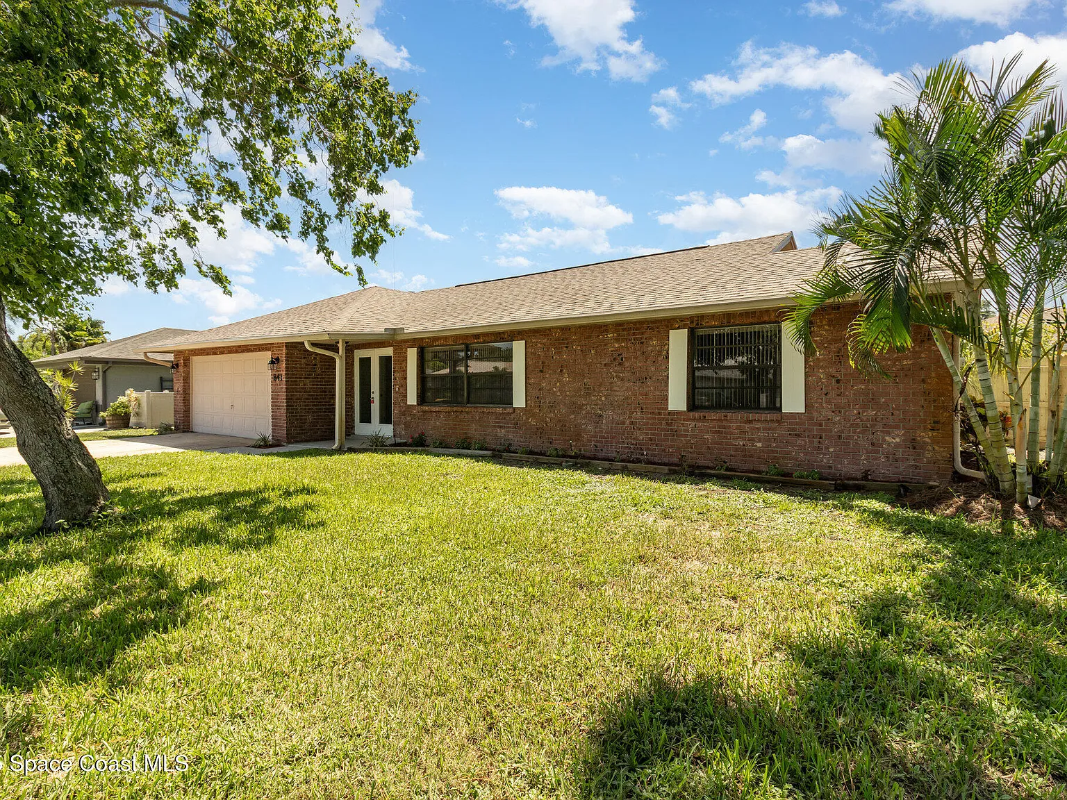4 bed, 2.0 bath, 1798 sqft, $2,400 — Photo 2