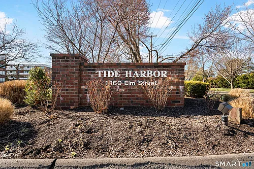1460 Elm St #124 Photo 1