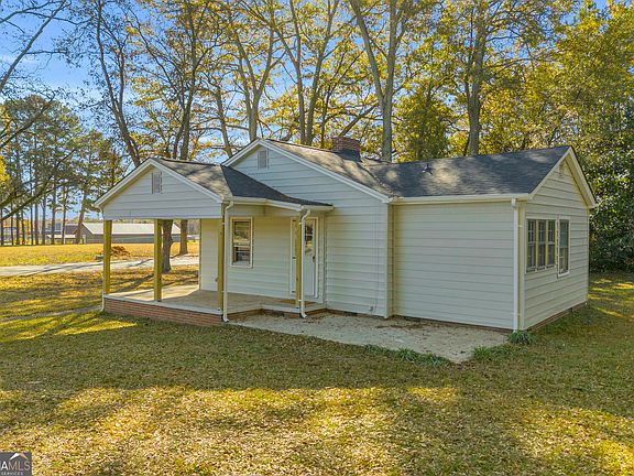 3rd image of 76 Campbell Dr