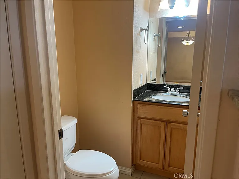 511 Pomelo Ave #C — Photo 7