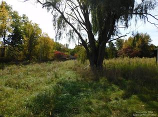 2660 Heeney Rd, Stockbridge, MI 49285