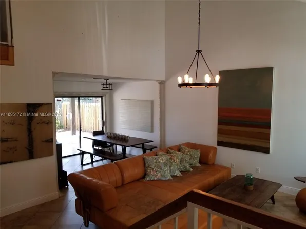 9535 SW 148th Avenue Cir E, Miami, FL 33196