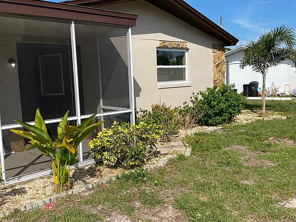 2nd image of 3715 Kingsbury Dr