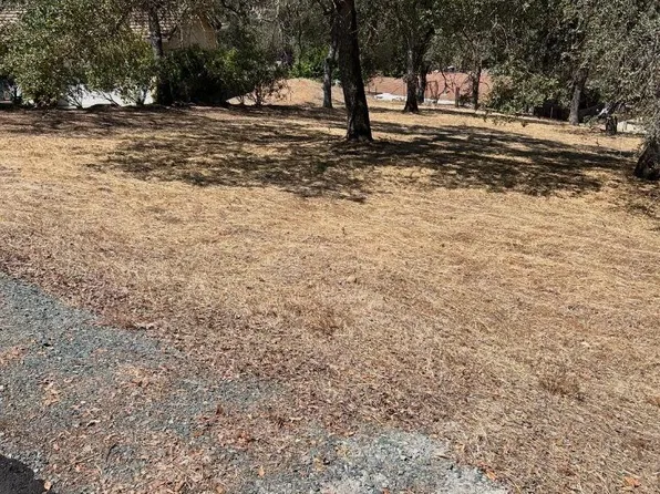 2194 Partridge Dr, Valley Springs, CA 95252