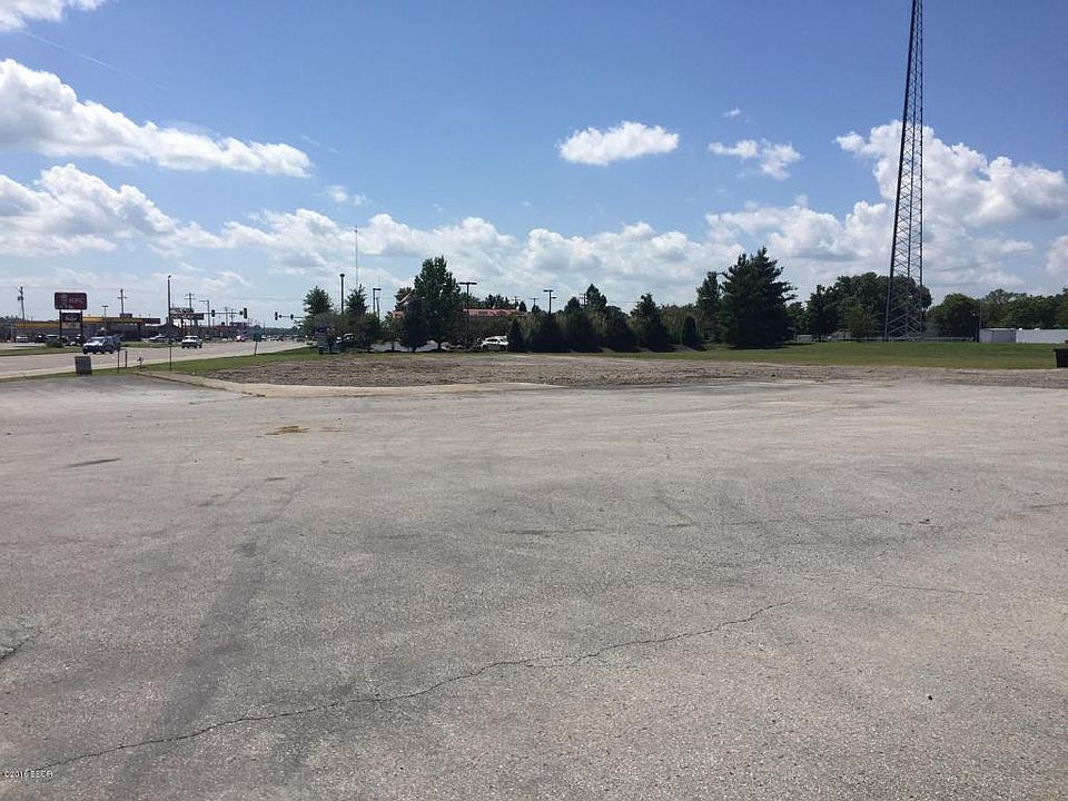 1st image of 501 S Commercial St
