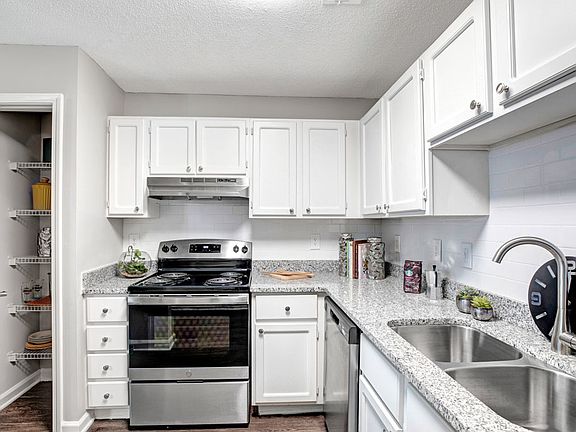 2nd image of 1625 Roswell Rd #524