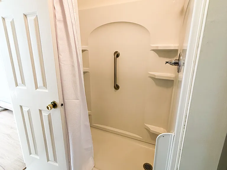 208 N Buchanan Blvd #4 — Photo 11