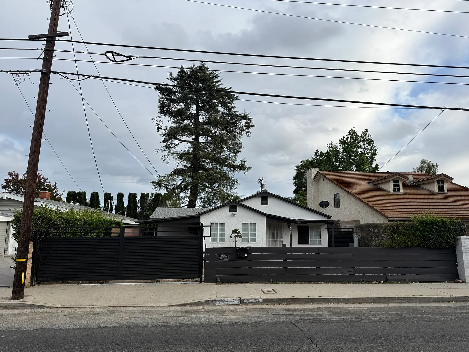 22122 Saticoy St — Photo 1