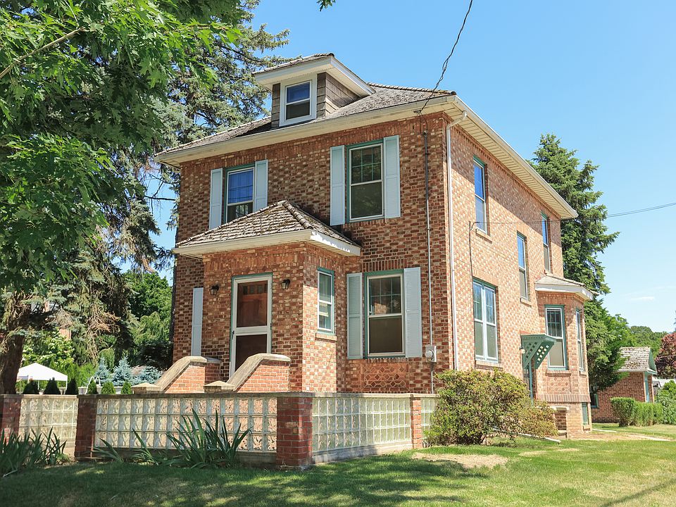 1st image of 93 Oneida Ave