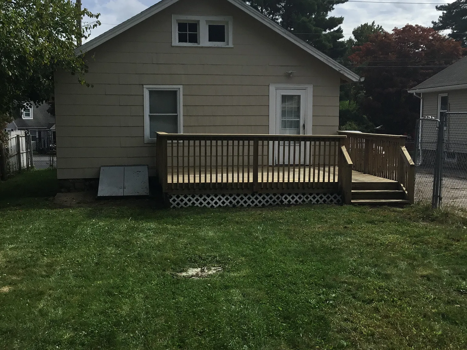 3 bed, 840 sqft, $1,950 — Photo 3