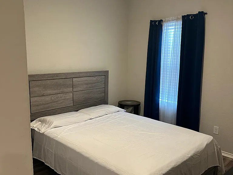 Guest bed