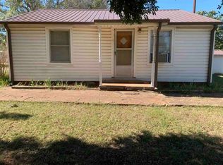 8425 S 13th St, Comanche, OK 73529