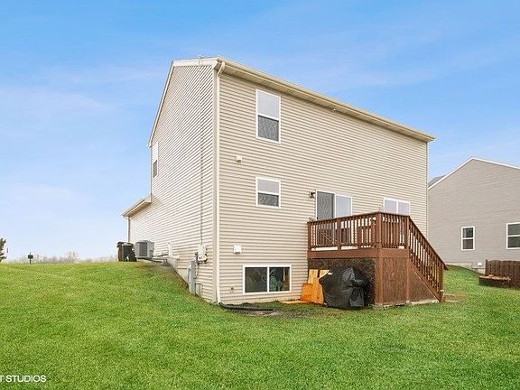 2nd image of 321 Meadowsedge Dr
