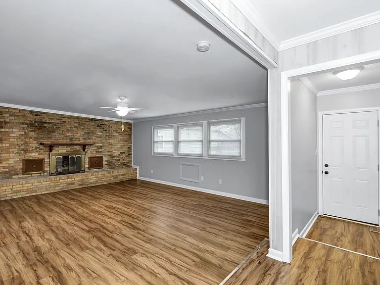 2814 Holiday Dr SW — Photo 15