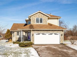 78 Brookview Ln, Middletown, CT 06457